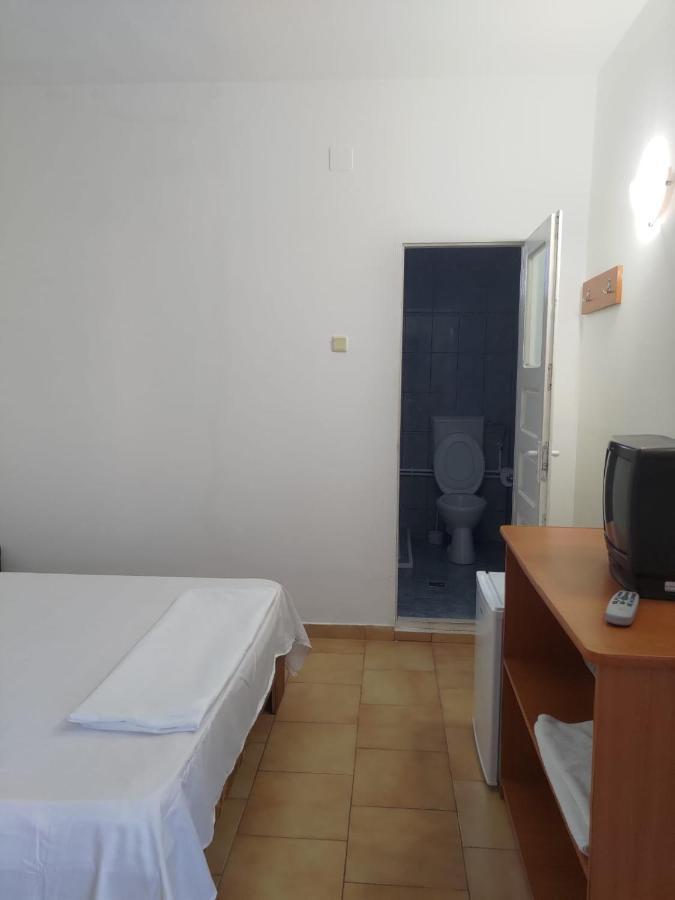 מלון קוסטינסטי Casa Andrei מראה חיצוני תמונה